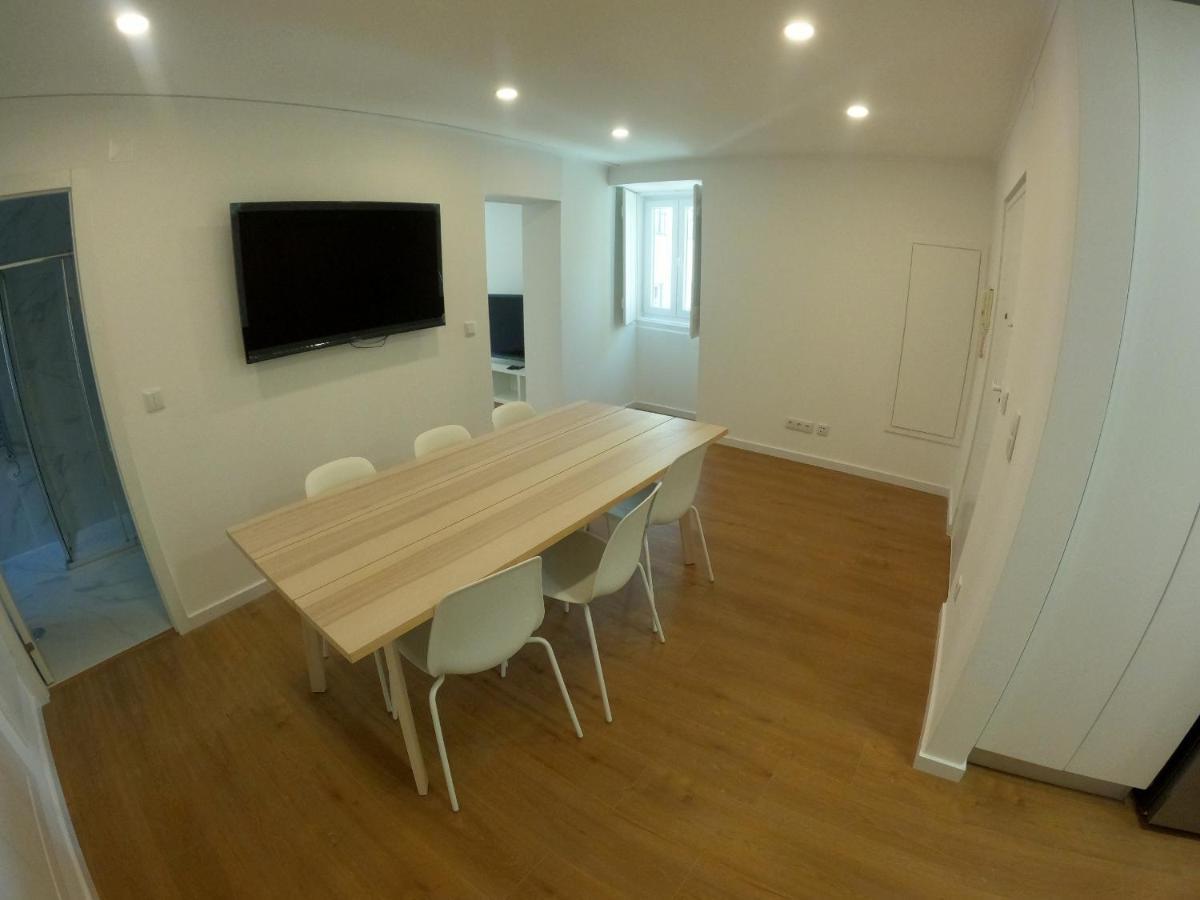 Lisbon, Renovated T2 Apartment Near Rossio Luaran gambar