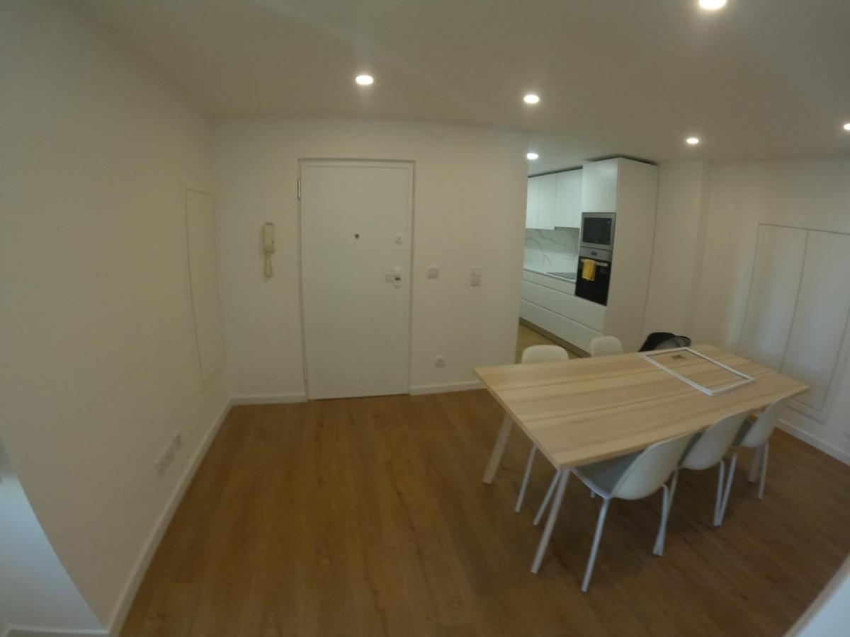 Lisbon, Renovated T2 Apartment Near Rossio Luaran gambar